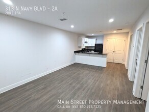313 N Navy Blvd, Unit 2A in Pensacola, FL - Building Photo - Building Photo
