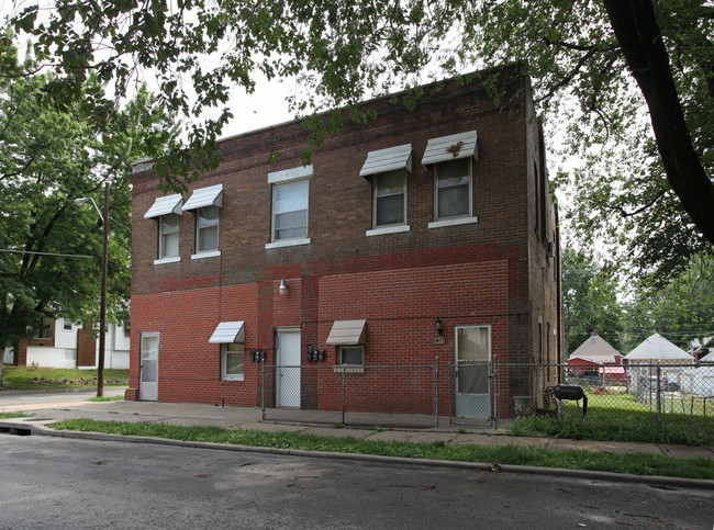 401-403 Kensington Ave in Kansas City, MO - Building Photo - Building Photo