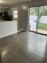 952 Virginia Ln in Elmhurst, IL - Building Photo - Building Photo