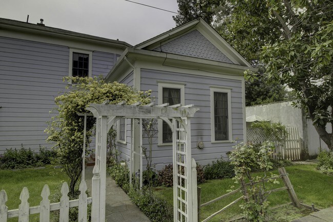 829 Saint Helena Ave in Santa Rosa, CA - Building Photo - Building Photo