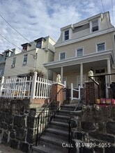 118 Waverly St in Yonkers, NY - Building Photo - Building Photo