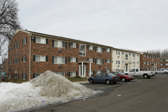 Park Place Apartments in Grand Rapids, MI - Building Photo - Building Photo