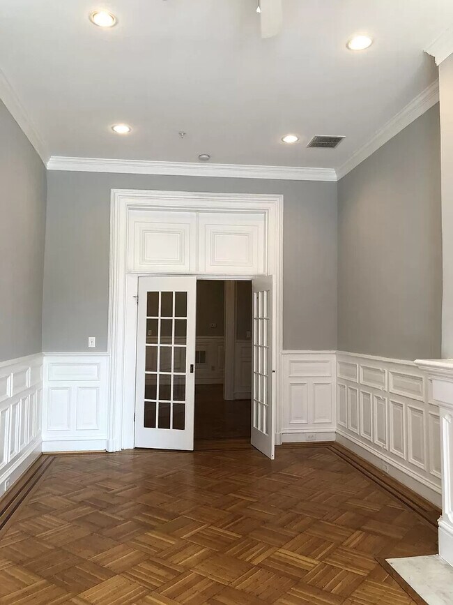 1226 Saint Paul St, Unit 1 in Baltimore, MD - Foto de edificio - Building Photo