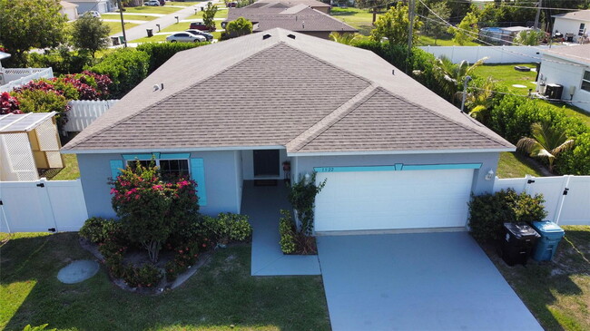 property at 1522 SE Flintlock Rd