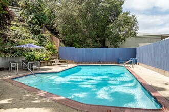 317 Monterey Rd in South Pasadena, CA - Building Photo - Building Photo