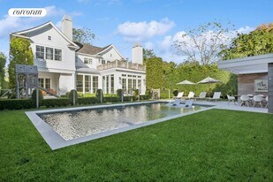 97 Dayton Ln in East Hampton, NY - Building Photo