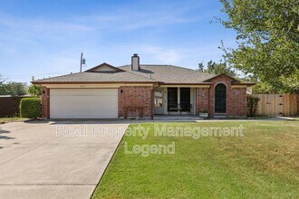 327 Alyse Rd in Roanoke, TX - Building Photo - Building Photo