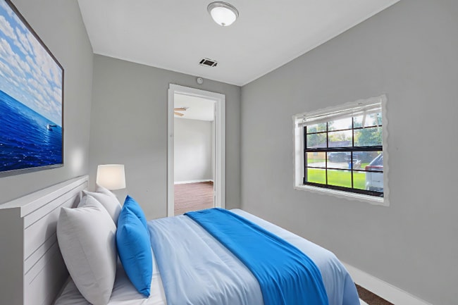 7237 Boggess Rd in Houston, TX - Foto de edificio - Building Photo