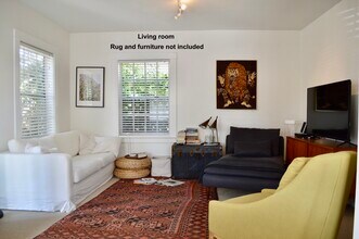 648 Woodlawn Ave in Venice, CA - Building Photo - Building Photo