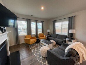 8 Leander Dr in Greer, SC - Building Photo - Building Photo