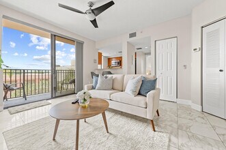 511 Lucerne Ave in Lake Worth Beach, FL - Building Photo - Building Photo