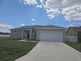 39 Catalina Ct in Poinciana, FL - Building Photo