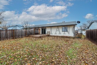 8710 Lakeland Cir in Wichita, KS - Building Photo - Building Photo