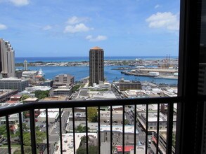 60 N Beretania St-Unit -APT 2601 in Honolulu, HI - Foto de edificio - Building Photo