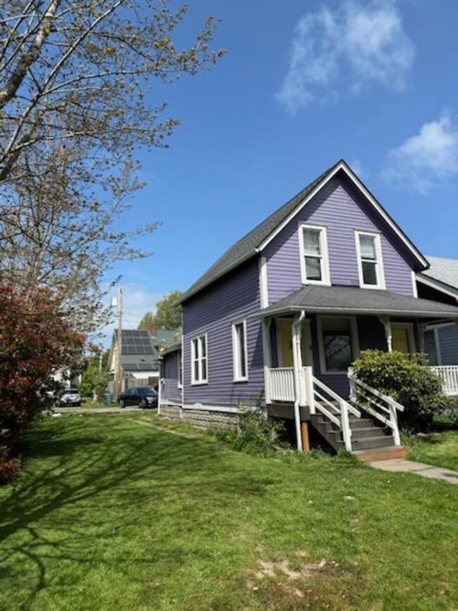 2115 New St in Bellingham, WA - Building Photo - Building Photo