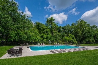 LaSalle Park Apartments in Hyattsville, MD - Foto de edificio - Building Photo