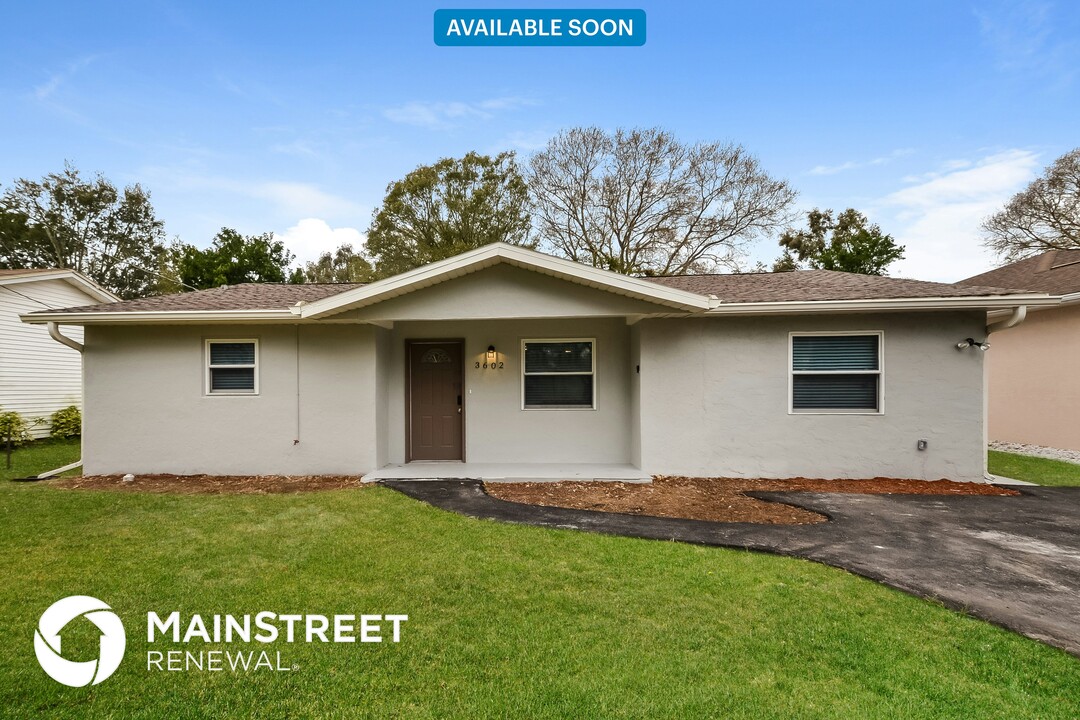 3602 Stardust Pl in Sarasota, FL - Building Photo