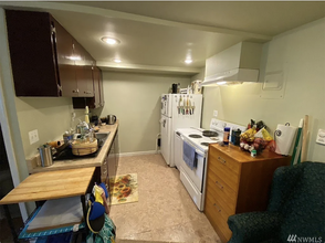 800 NE 40th St in Seattle, WA - Building Photo - Building Photo