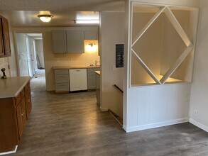 819 E Hibiscus Ave in Sandy, UT - Building Photo - Building Photo