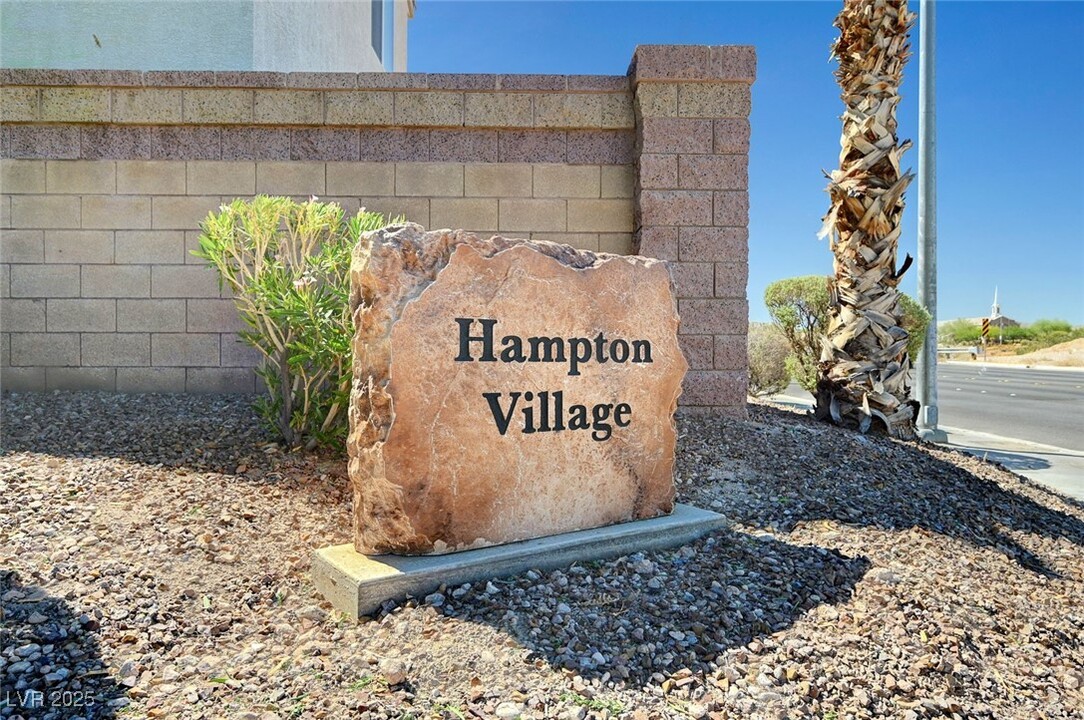 7717 Hampton Cove Ln in Las Vegas, NV - Foto de edificio