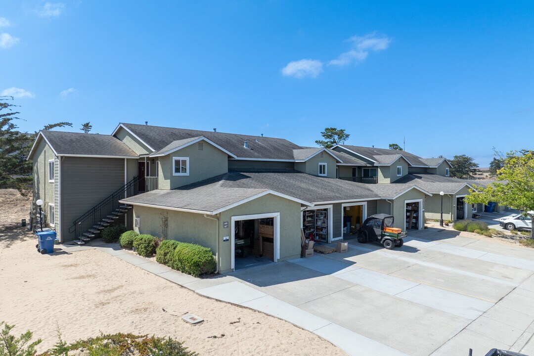 Schoonover Park in Marina, CA - Building Photo