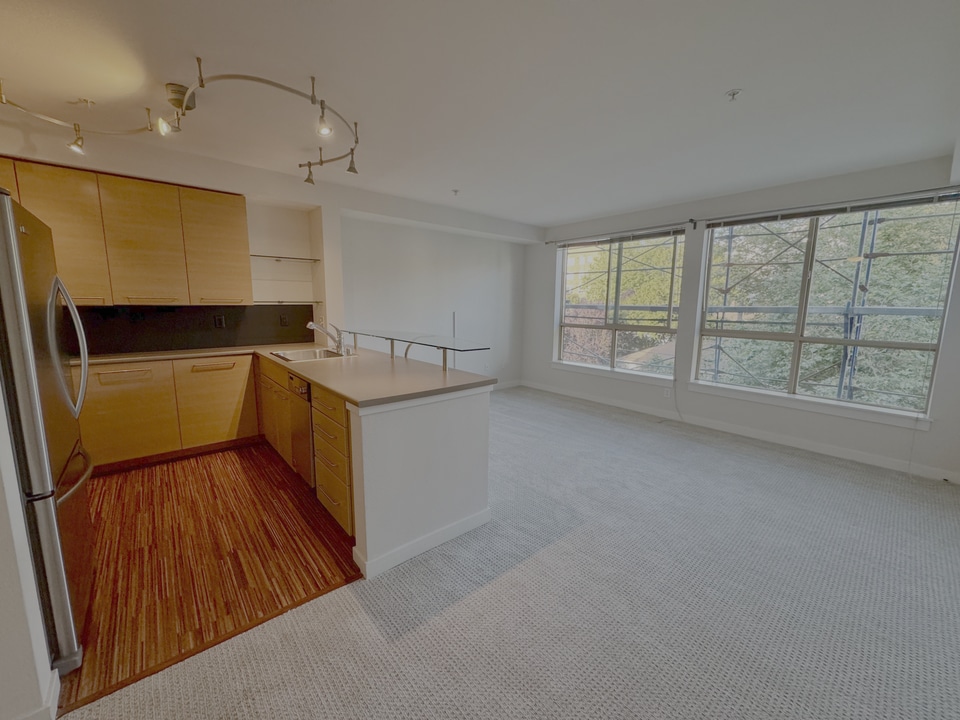 1420 E Pine St, Unit 506 in Seattle, WA - Building Photo