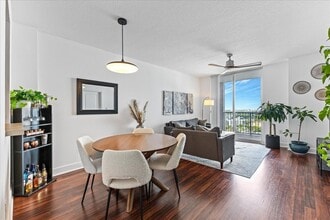 1250 S Miami Ave, Unit 2209 in Miami, FL - Building Photo - Building Photo