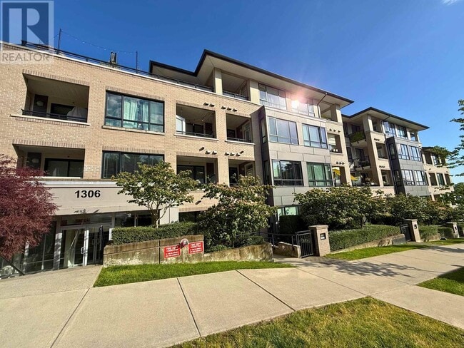 property at 1306-1306 5th Ave