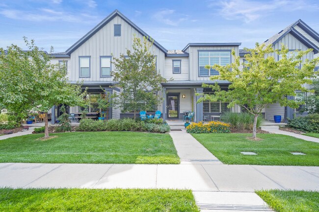 11185 E 25th Ave in Aurora, CO - Foto de edificio - Building Photo