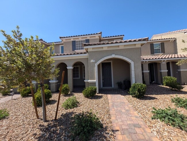 property at 3176 Via da Vinci