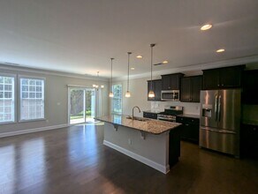 3979 Lake Breeze Dr in Sherrills Ford, NC - Building Photo - Building Photo