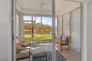 7515 Stoneybrook Dr in Naples, FL - Building Photo