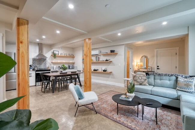 property at 4065 N Mississippi Ave