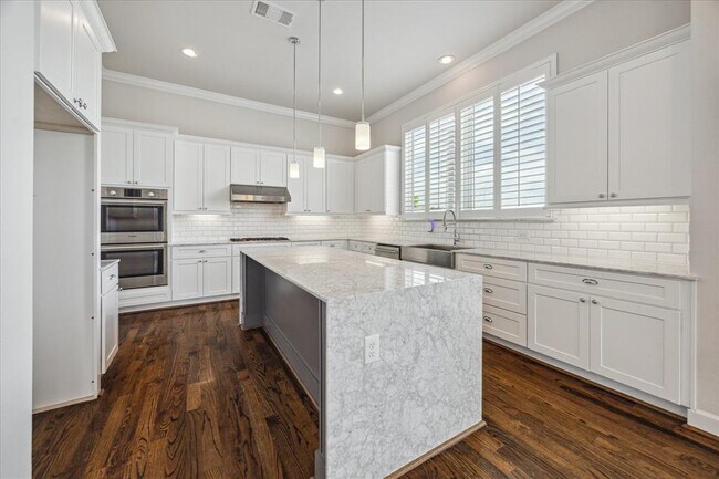 property at 2013 Hickory St