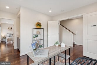 8091 Red Hook St in Derwood, MD - Building Photo - Building Photo