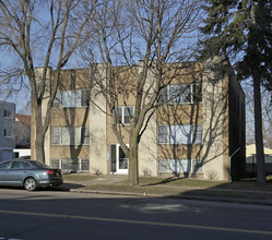 705 Snelling Ave S in St. Paul, MN - Building Photo - Building Photo