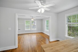 1403 Clifford Ave in Austin, TX - Foto de edificio - Building Photo