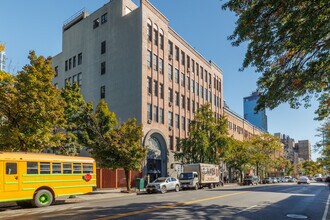 423-443 Atlantic Ave in Brooklyn, NY - Building Photo - Primary Photo