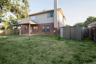 9207 Larsons Ln in Helotes, TX - Building Photo - Building Photo