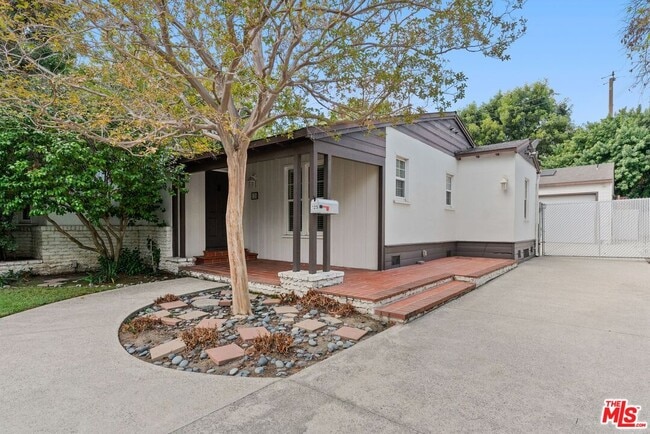 property at 125 Evergreen St