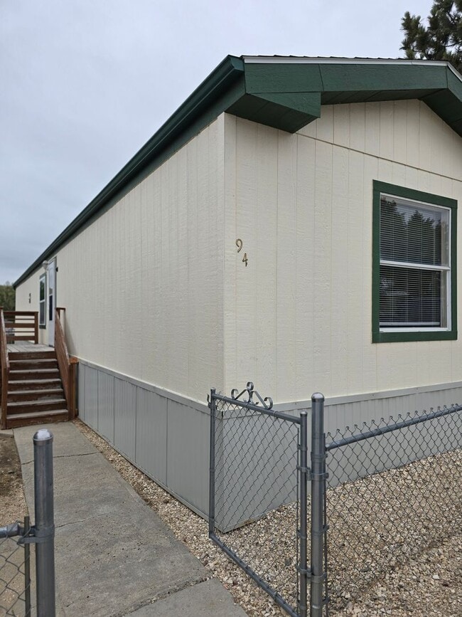 property at 94 Yucca Cir
