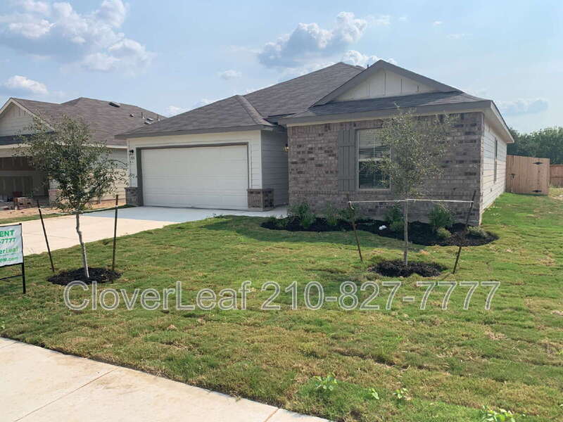 708 Stonemanor Bay in Seguin, TX - Building Photo