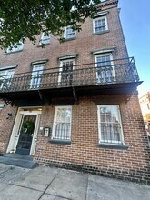 217 Abercorn St in Savannah, GA - Building Photo - Building Photo
