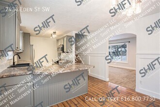 2434 Eden St SW in Wyoming, MI - Building Photo - Building Photo