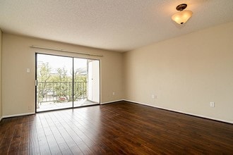 2818 S Bartell Dr in Houston, TX - Building Photo - Building Photo