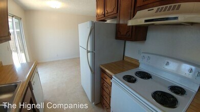5580 Mountain View Dr in Redding, CA - Building Photo - Building Photo