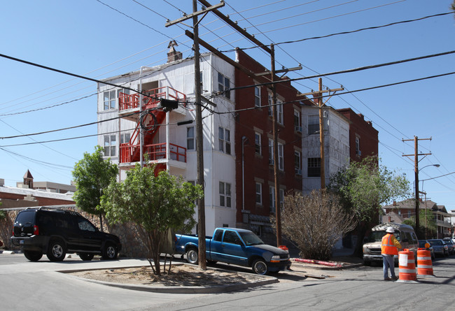 1116 N Oregon St in El Paso, TX - Foto de edificio - Building Photo