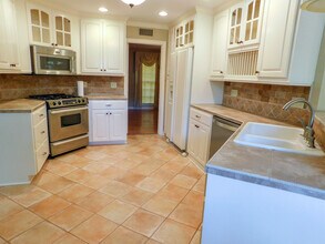212 Davors Dr in Montgomery, AL - Building Photo - Building Photo