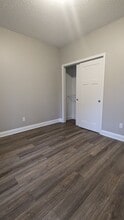 642 Treadway Blvd in Sheffield Lake, OH - Building Photo - Building Photo