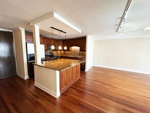 360 E Randolph St, Unit 807 in Chicago, IL - Building Photo - Building Photo